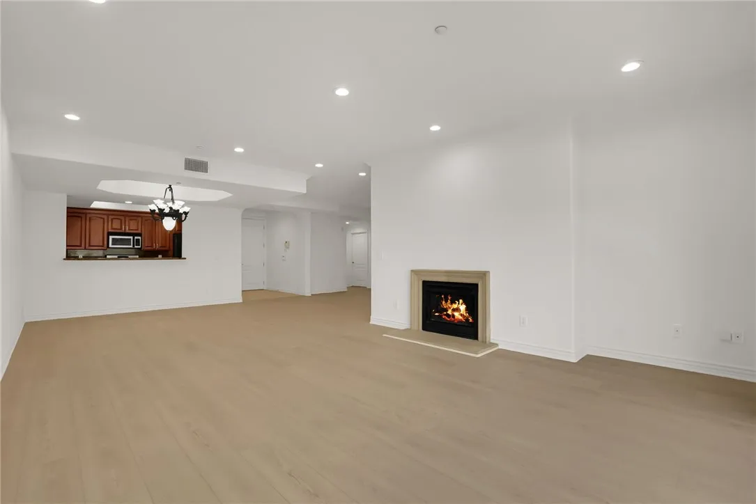 8555 Cashio Street 203, Los Angeles, California 90035 home-pic-43